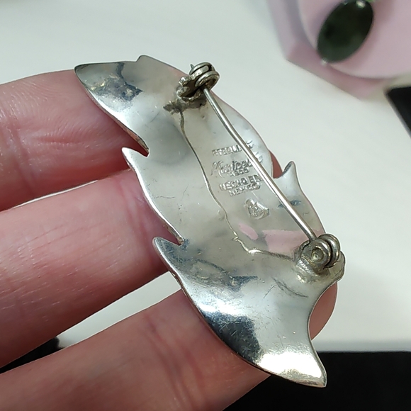 Vintage TAXCO Maricela Sterling Silver Pebble accented Leaf Brooch Pin - Picture 8 of 12